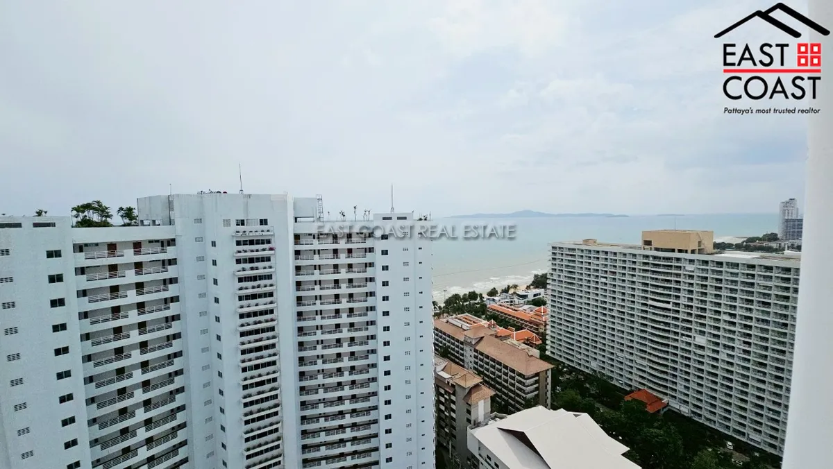 Jomtien Complex photo 18