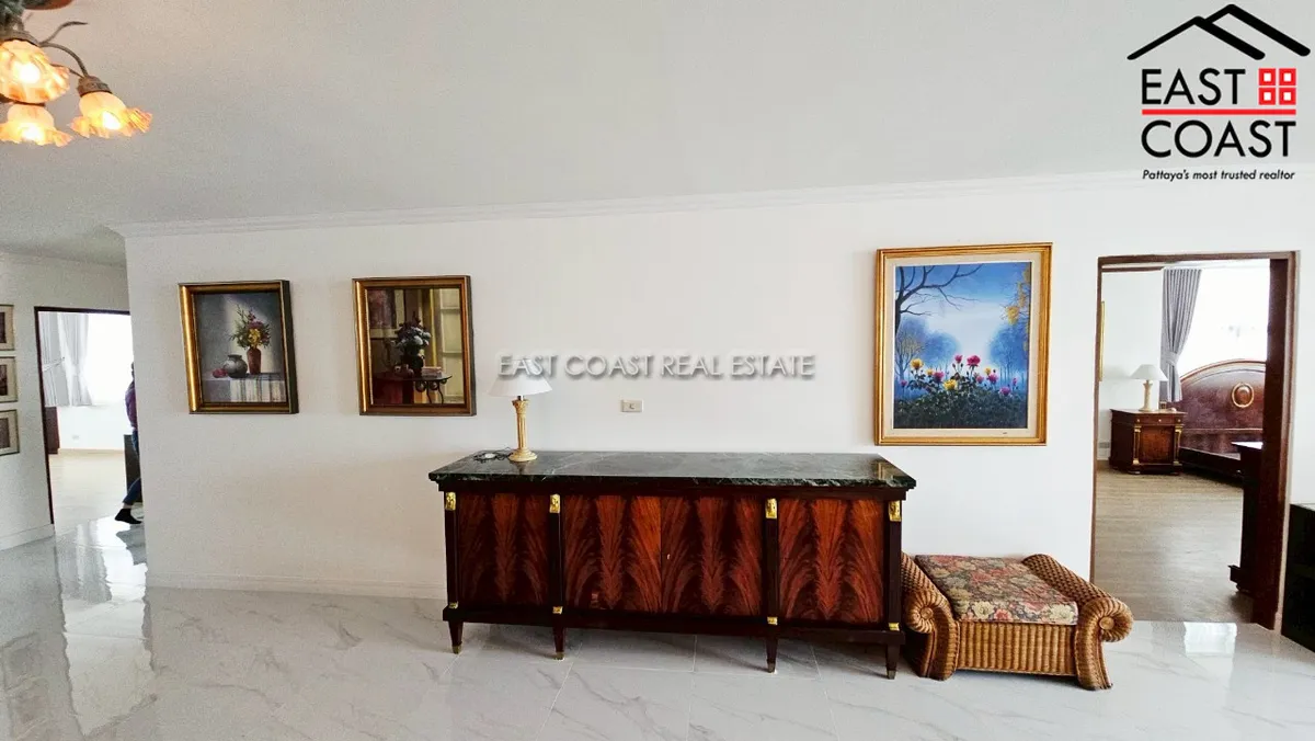Jomtien Complex photo 25