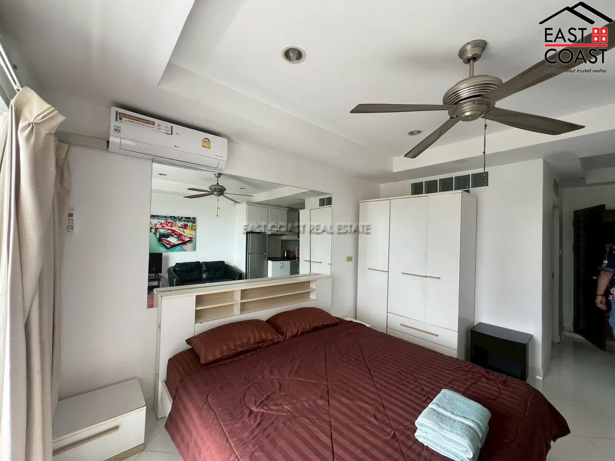 Jomtien Thip Condotel photo 13