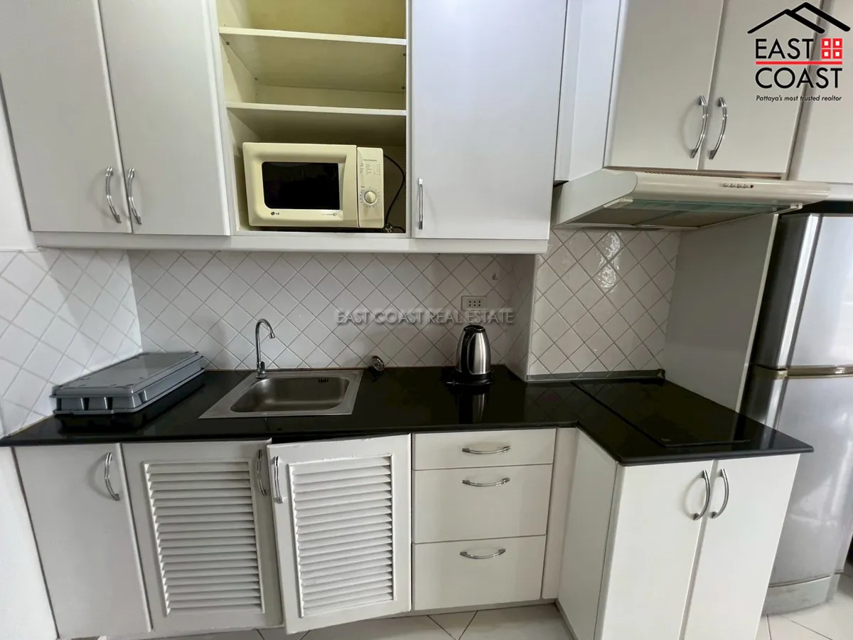 Jomtien Thip Condotel photo 18