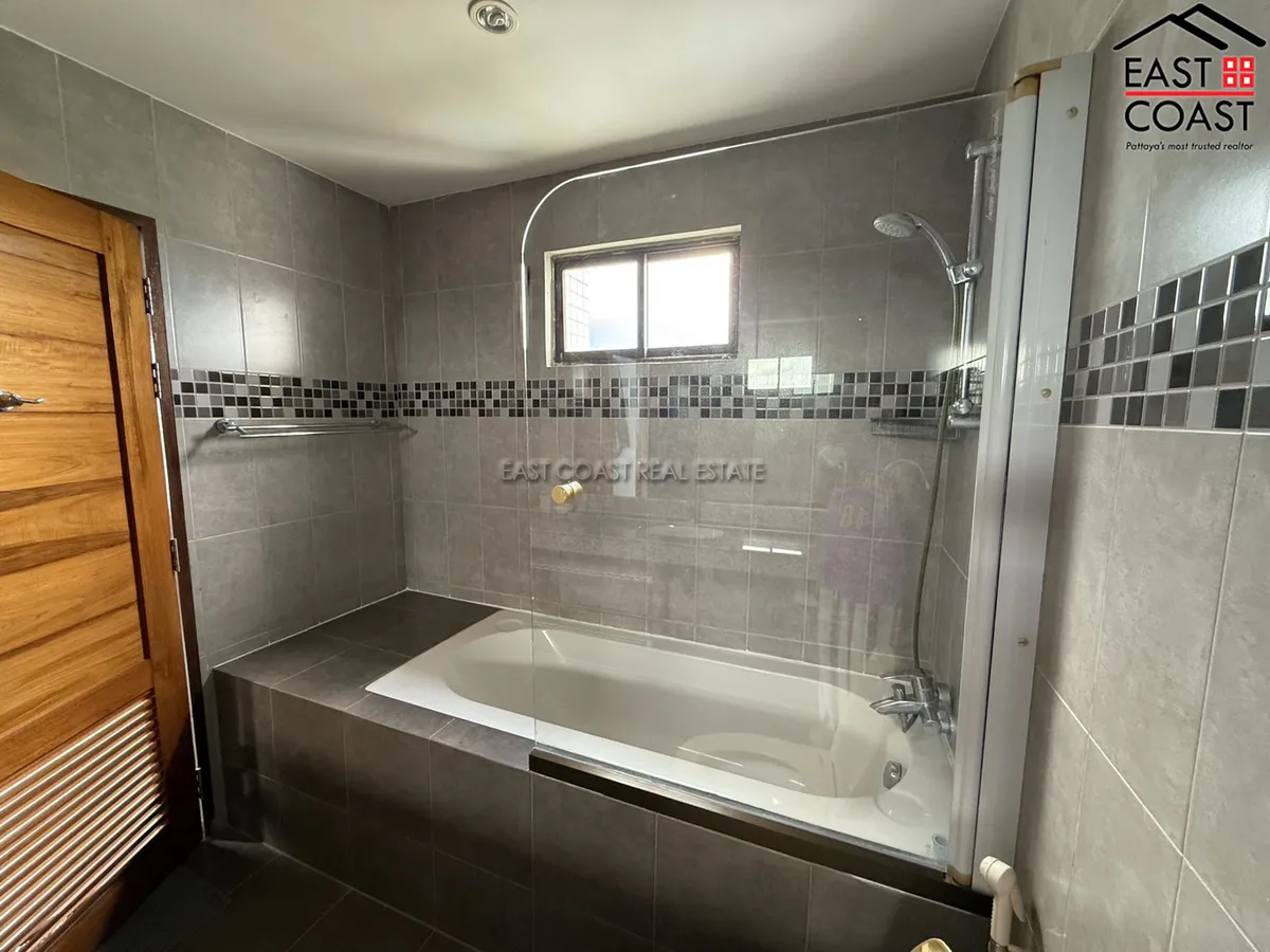 Krisada Golden Condotel Cliff & Park photo 18