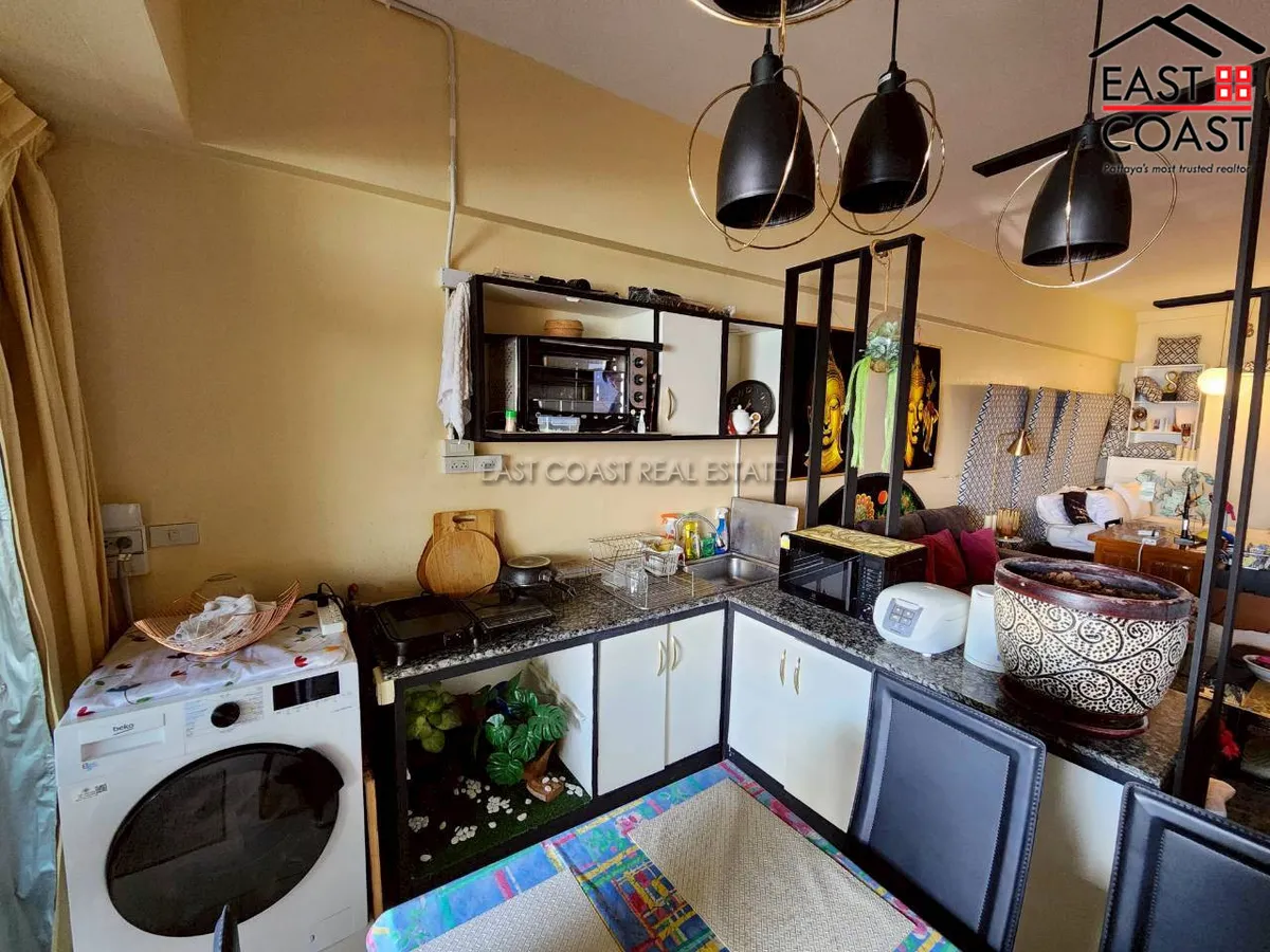 Jomtien Complex photo 15
