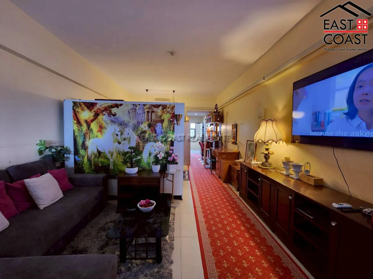 Jomtien Complex photo 4