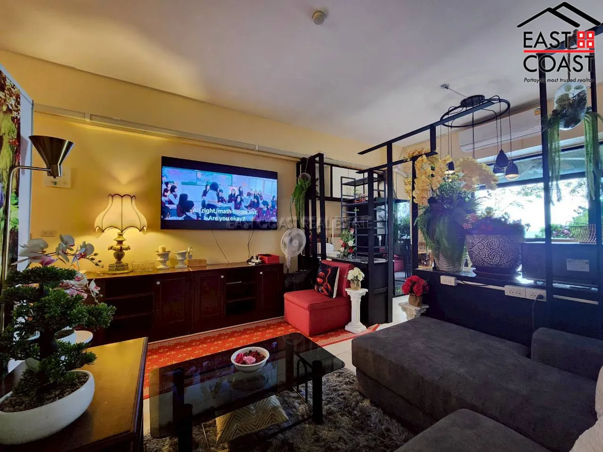 Jomtien Complex photo 6