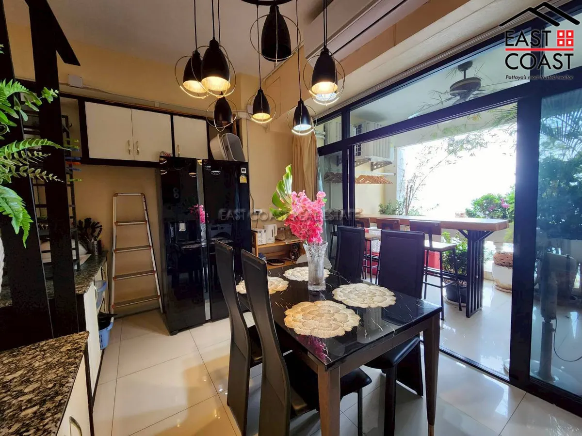 Jomtien Complex photo 16