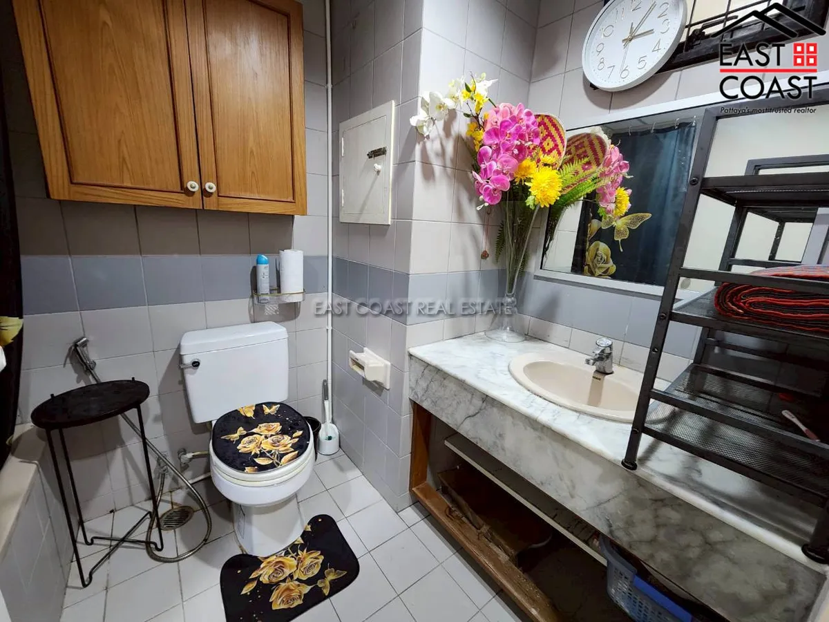 Jomtien Complex photo 20