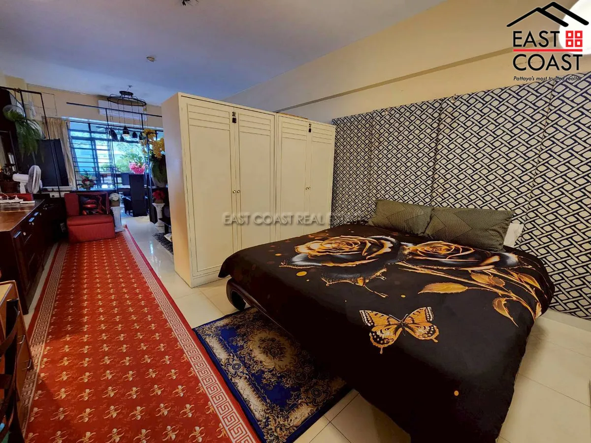 Jomtien Complex photo 8