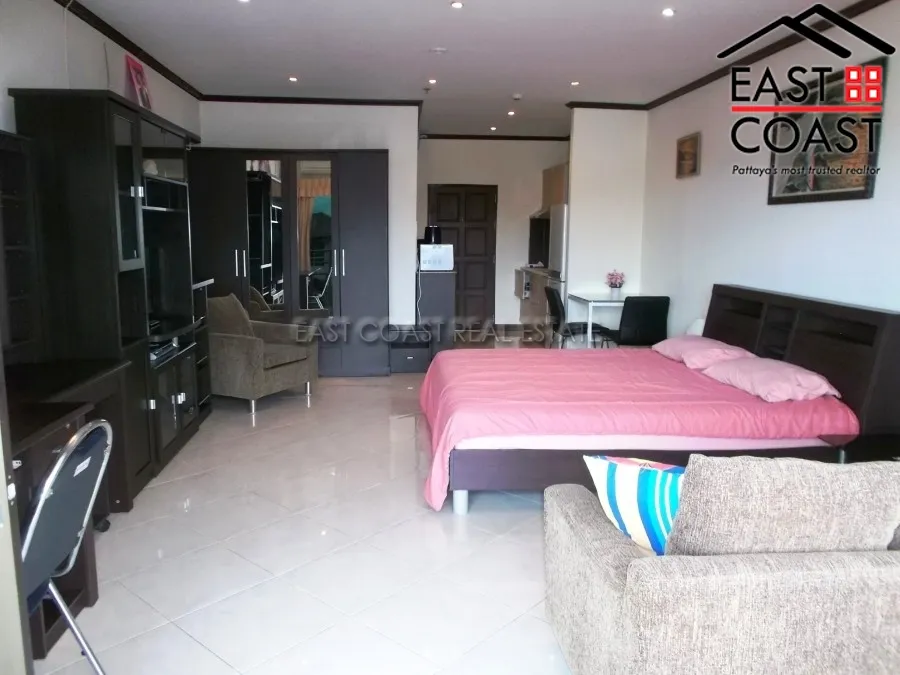 The Residence photo 5