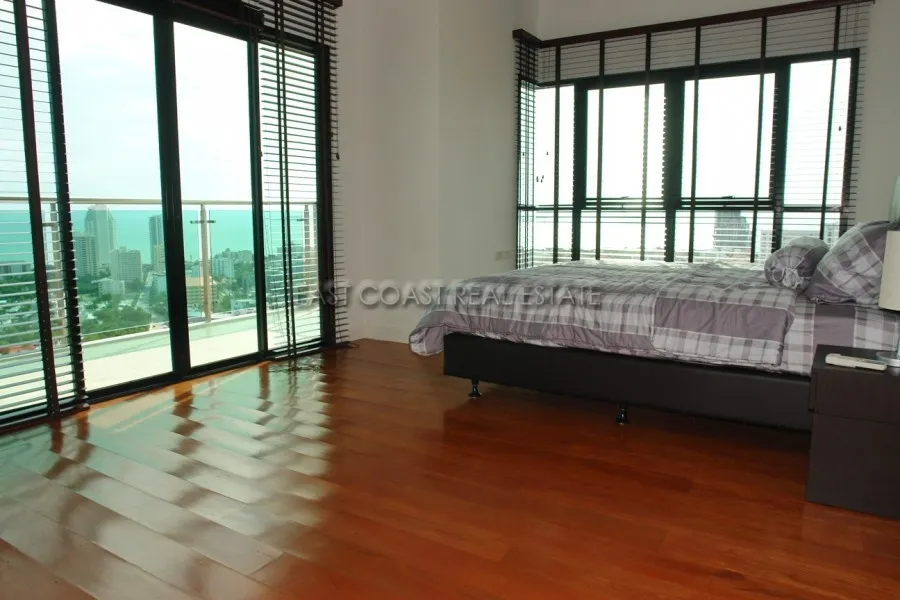 The Axis photo 16
