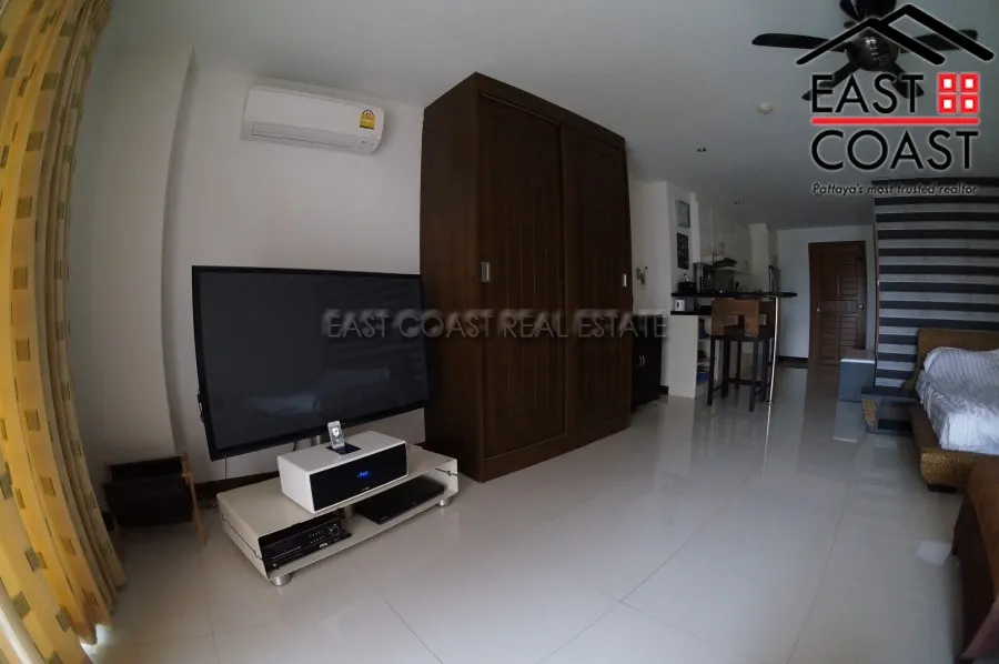 The Residence photo 5