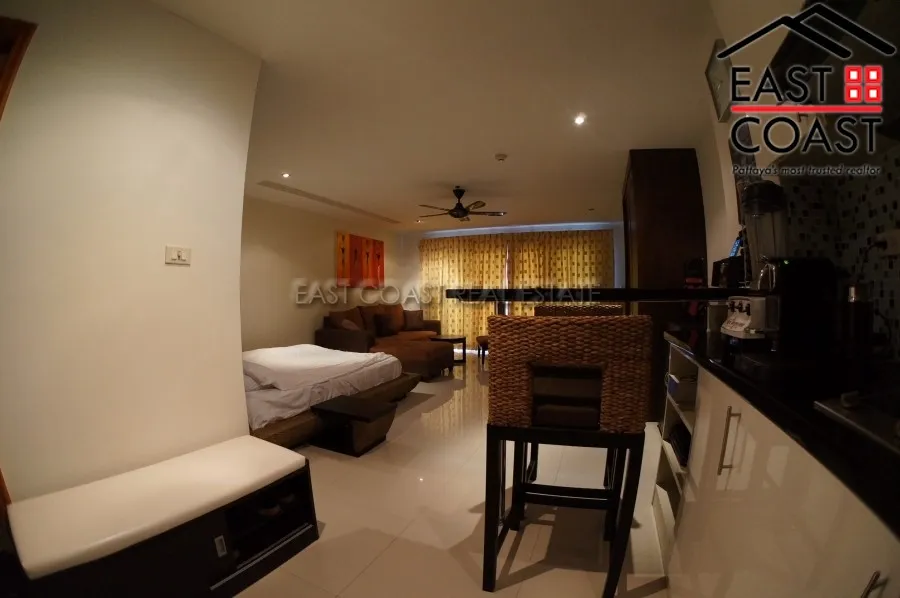 The Residence photo 8