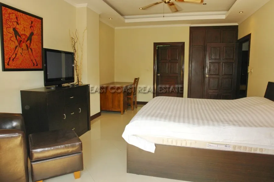 The Residence photo 10