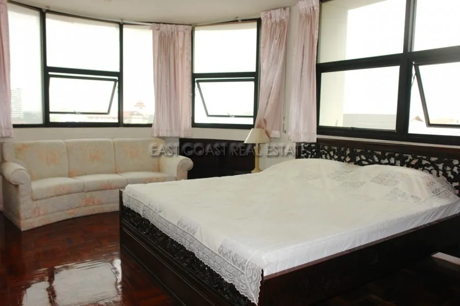 Jomtien Complex photo 7