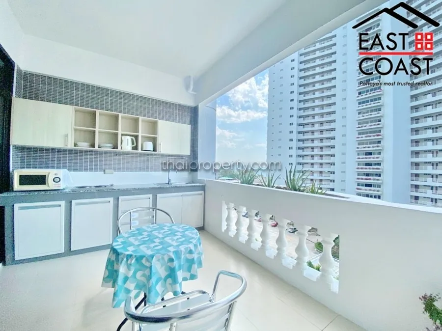 Jomtien Complex photo 9
