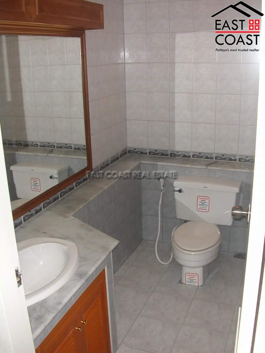 Jomtien Plaza photo 9