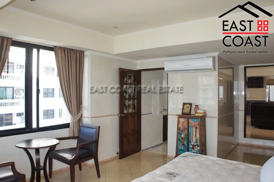 Jomtien Complex photo 11