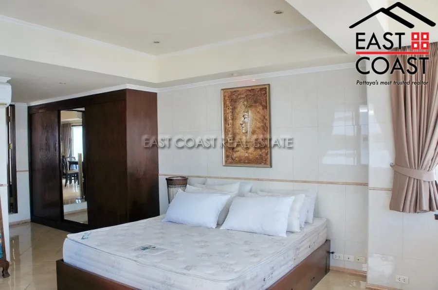 Jomtien Complex photo 9