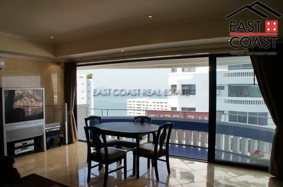 Jomtien Complex photo 5