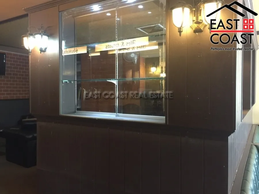 Jomtien Complex photo 13