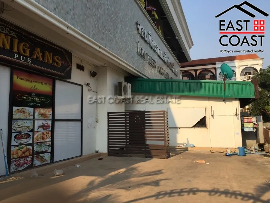 Jomtien Complex photo 5