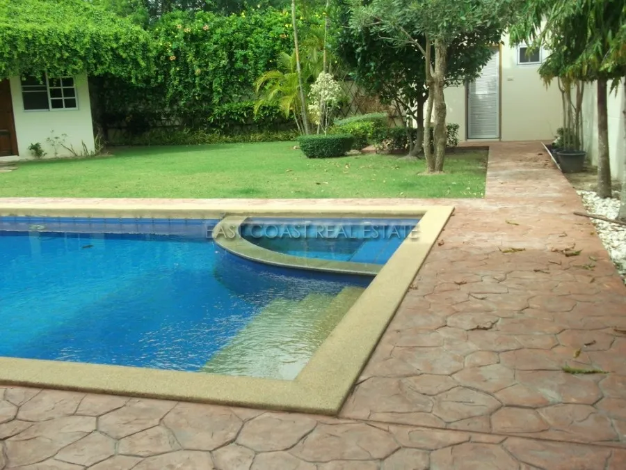 Lake Side Court photo 3