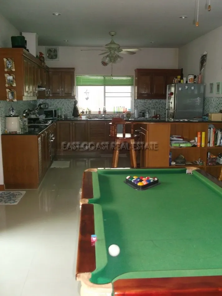 Lake Side Court photo 17