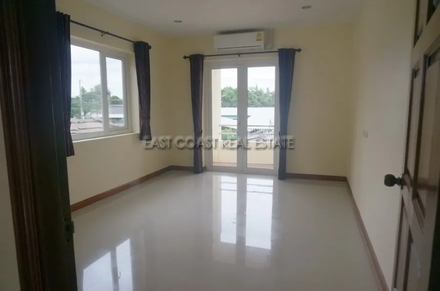 Lakeside Court 2 photo 9