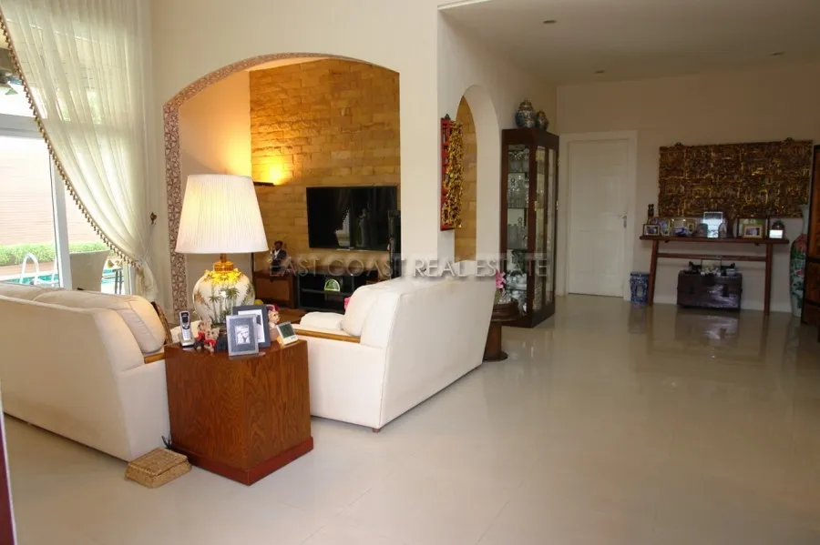 Silk Road Place photo 17