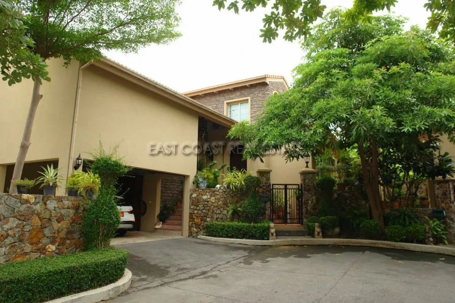 Silk Road Place photo 3
