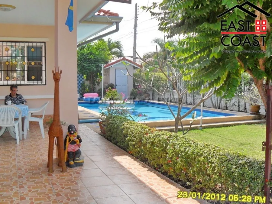 Pattaya Tropical Village photo 4
