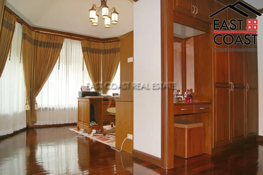 Pattaya Thani photo 36