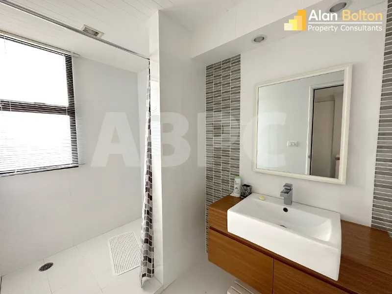 3 Bed 4 Bath in Pratumnak photo 11