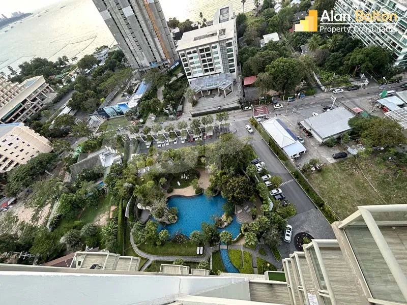 1 Bed 1 Bath in Wong Amat ABPC0081