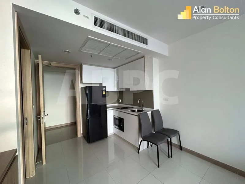 1 Bed 1 Bath in Wong Amat ABPC0081 photo 13