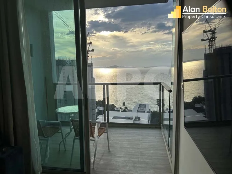 1 Bed 1 Bath in Wong Amat ABPC0081 photo 4