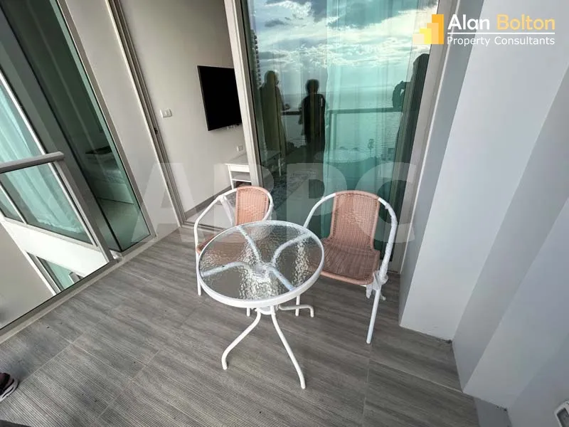 1 Bed 1 Bath in Wong Amat ABPC0081 photo 5