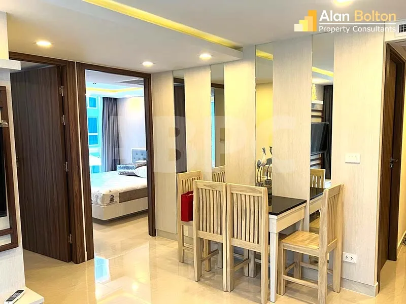 Pool View 2 Bed 2 Bath Condo in Central Pattaya photo 3