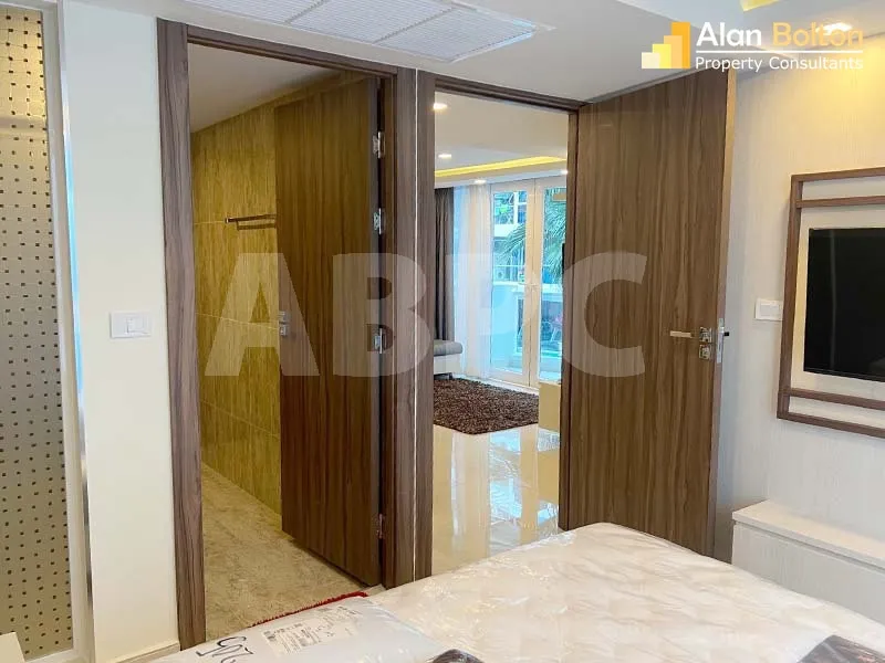Pool View 2 Bed 2 Bath Condo in Central Pattaya photo 6