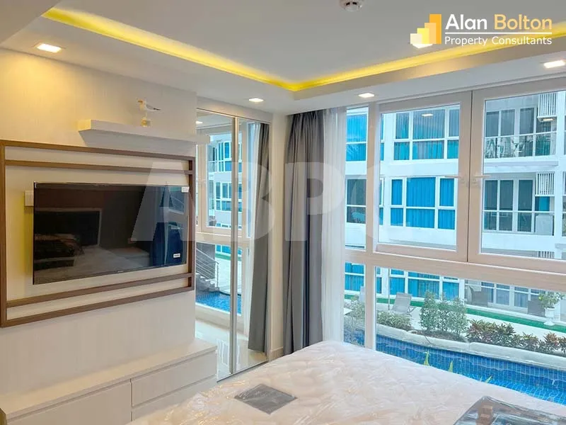 Pool View 2 Bed 2 Bath Condo in Central Pattaya photo 7