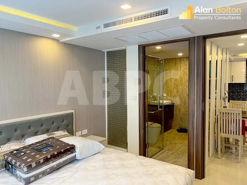 Pool View 2 Bed 2 Bath Condo in Central Pattaya photo 8