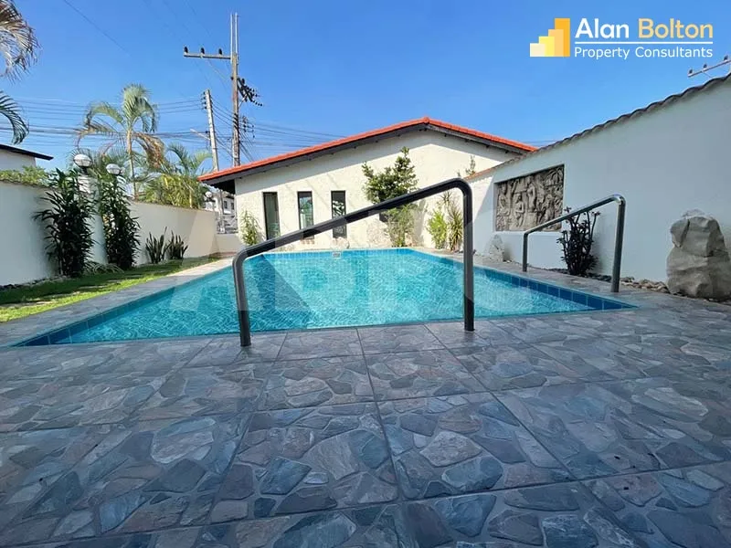 3 Bed 3 Bath in East Pattaya ABPC0103 photo 17
