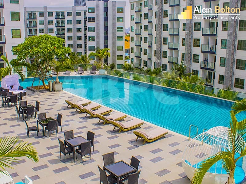 Pool View 1 Bed 1 Bath Condo In Jomtien