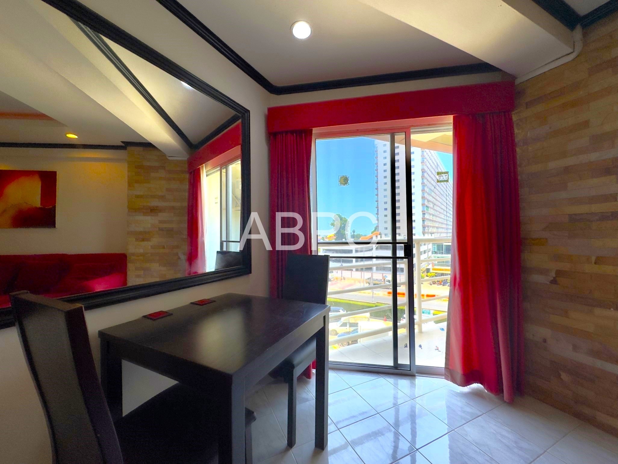 Pool View 1 Bed 2 Bath Condo in Jomtien photo 12