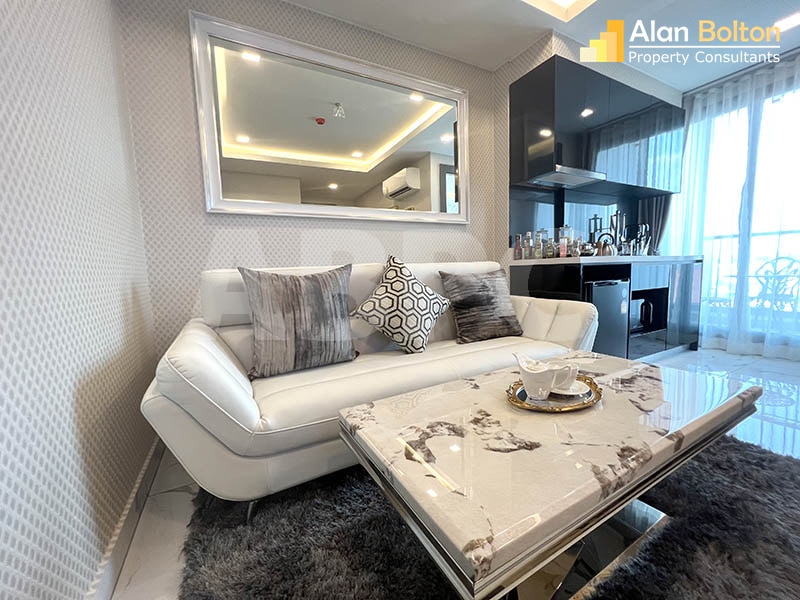 2 Bed - 1 Bath Condo in South Pattaya photo 6