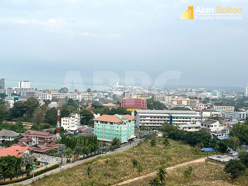 Ocean View Corner Unit Studio - Lumpini Ville Naklua photo 6