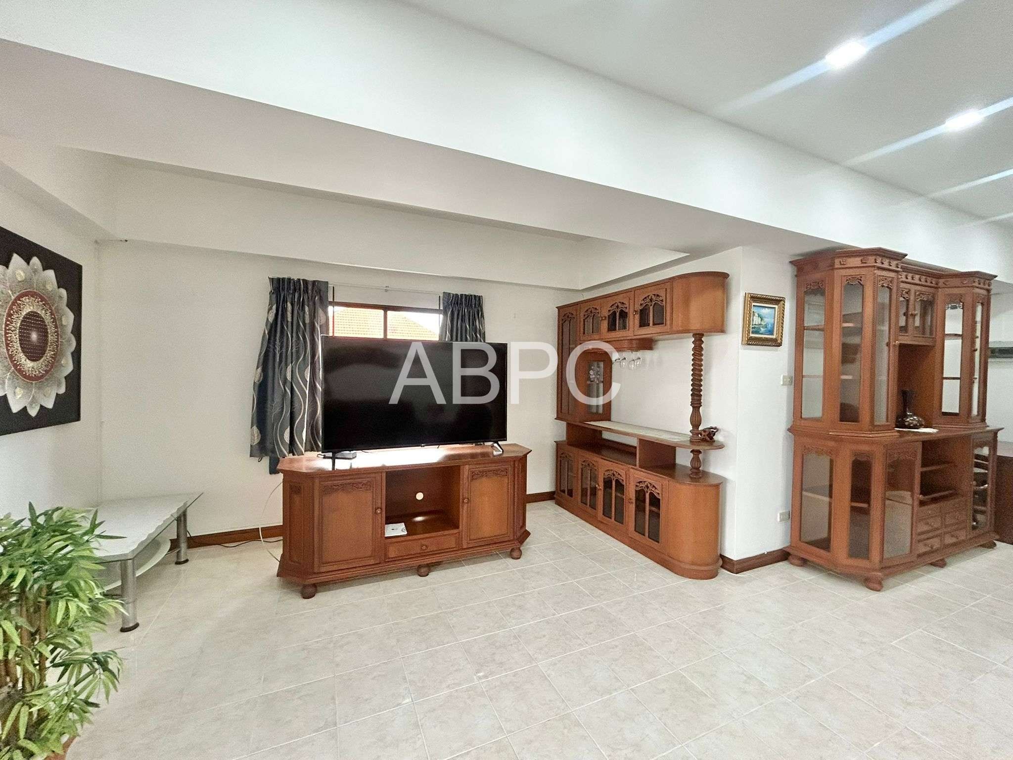Massive 2 Bed in Jomtien For Rent photo 12