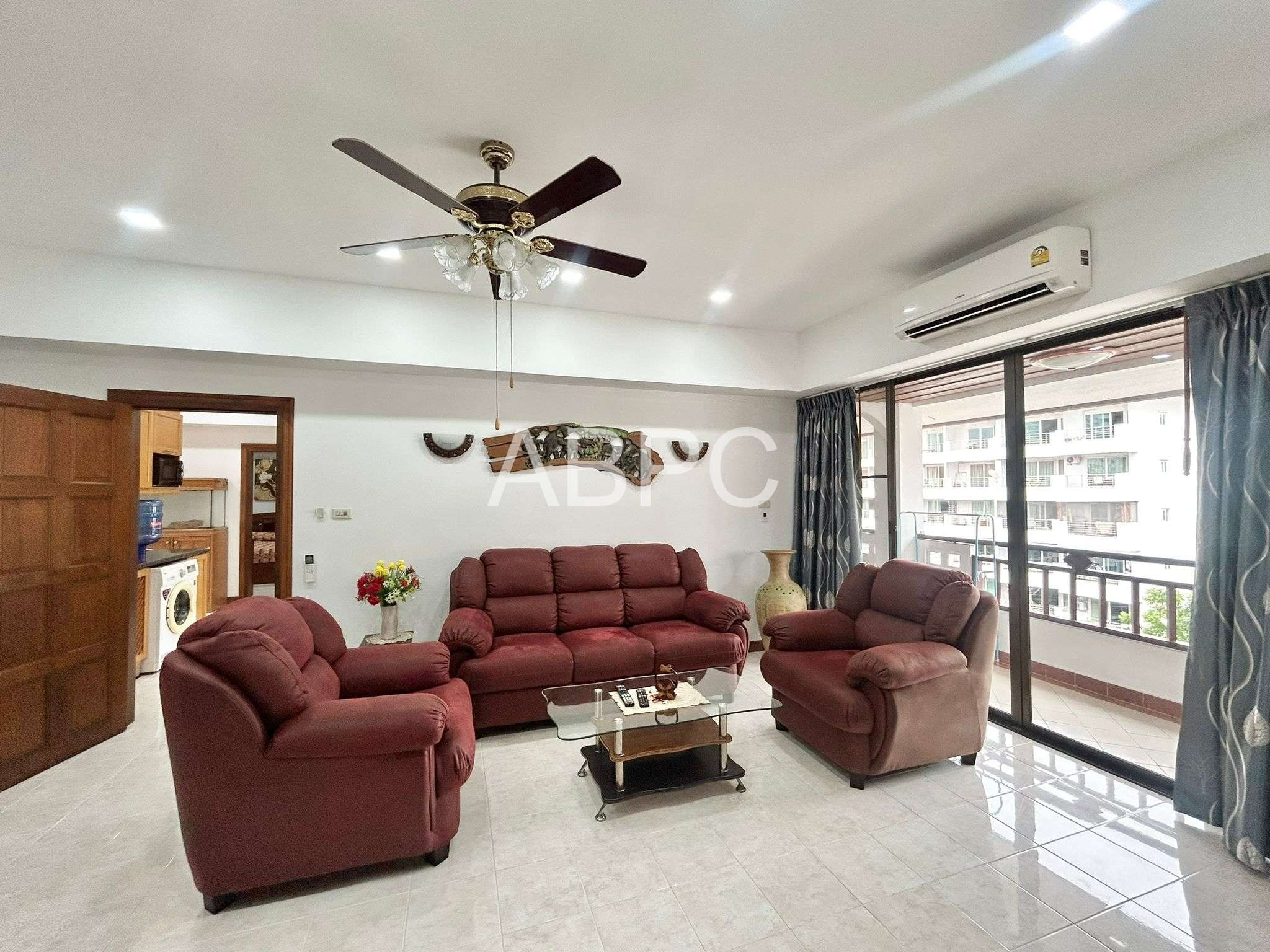 Massive 2 Bed in Jomtien For Rent photo 6
