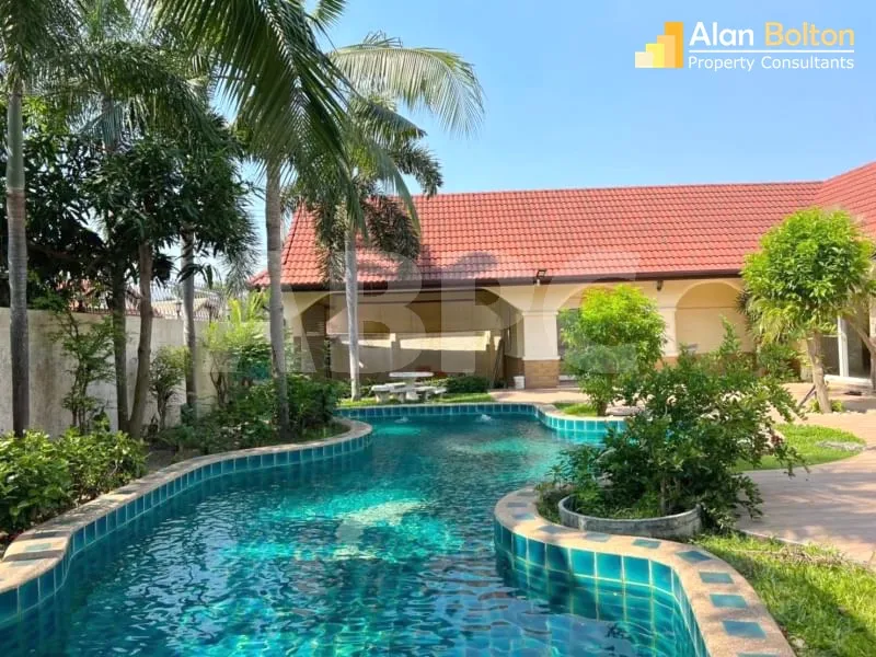 4 Bed 5 Bath in East Pattaya ABPC0283