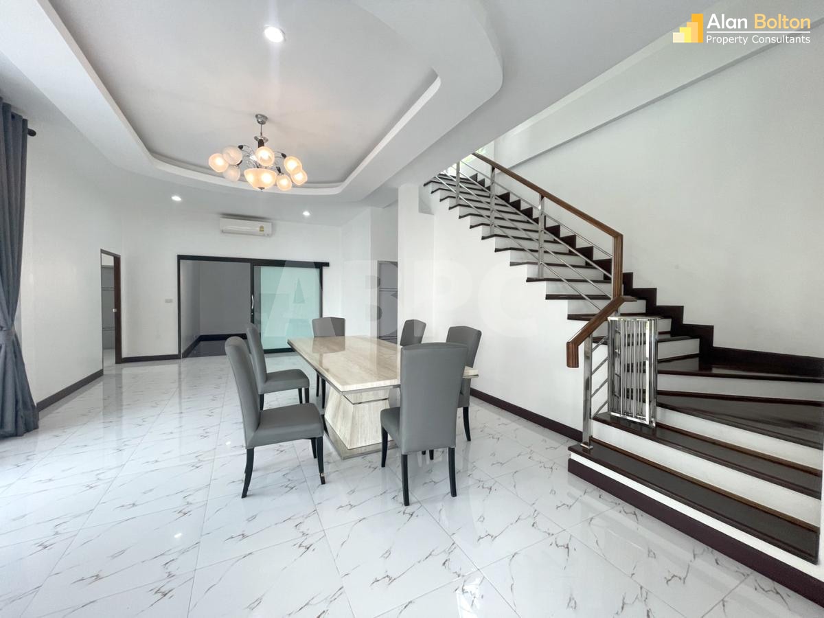 3 Bed 3 Bath Pool Villa in East Pattaya photo 14