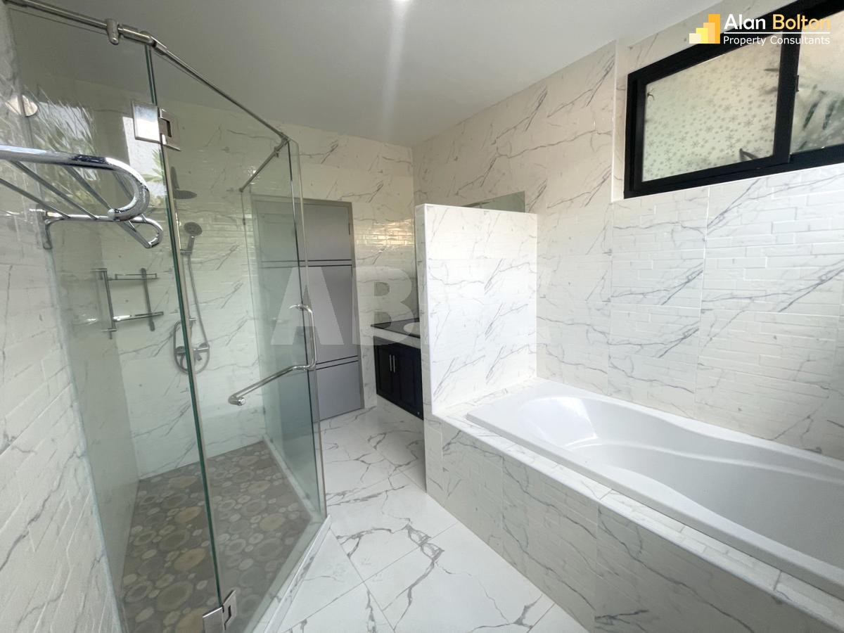 3 Bed 3 Bath Pool Villa in East Pattaya photo 5